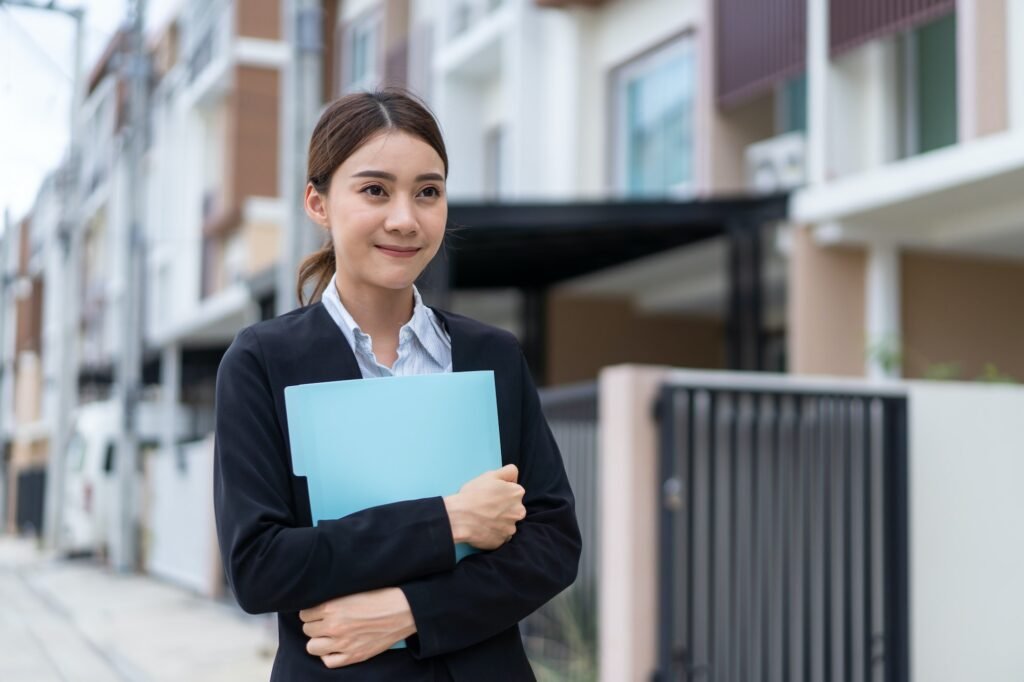 asian business woman